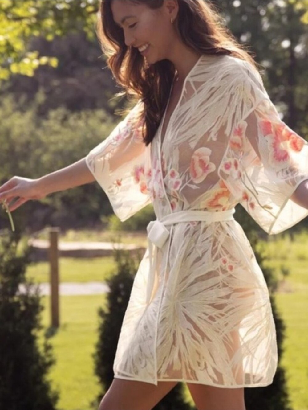 Anthropologue Rya Collection Tamara Sheer Floral Short Kimono Robe Cream, Pink